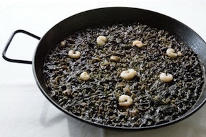 Recette de la pealla de riz noir Arroz Negro